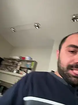 Snapshot of morfeoX chatting on February 18, 8:16 am morfeoX online show from February 18, 8:16 am