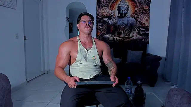 Valentino Dosantos  online show from October 28, 8:11 pm