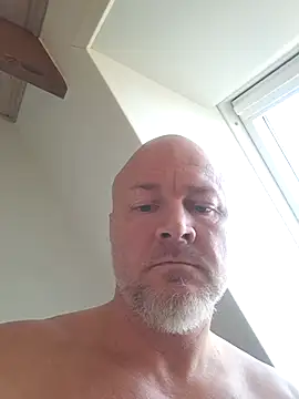 Snapshot of Lucifer29cm chatting on February 14, 12:47 pm Lucifer29cm online show from February 14, 12:47 pm