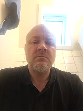 Snapshot of Lucifer29cm chatting on February 22, 12:40 pm Lucifer29cm online show from February 22, 12:40 pm