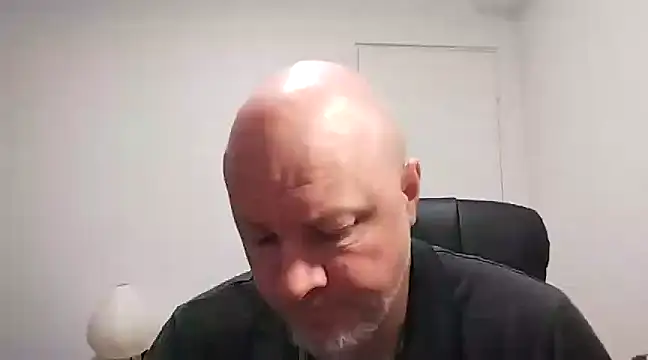 Snapshot of Lucifer29cm chatting on March 8, 2:54 am Lucifer29cm online show from March 8, 2:54 am