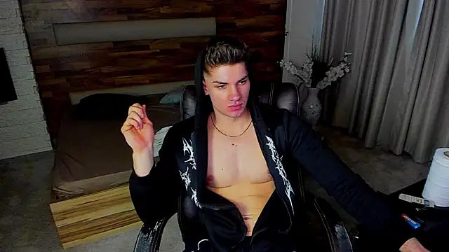 MaxKaiden online show from March 20, 7:23 am