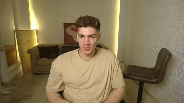 MaxKaiden online show from March 17, 5:23 am