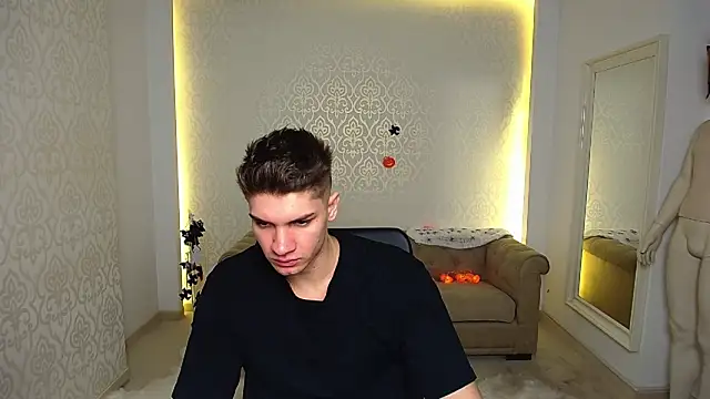 MaxKaiden online show from October 20, 5:11 am