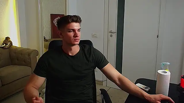 MaxKaiden online show from September 22, 9:31 am