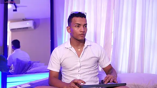 Rafa2004Cruz online show from April 14, 2:38 pm