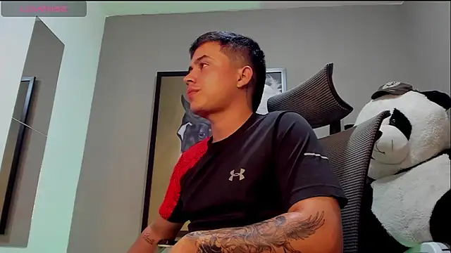 Snapshot of mattiwsmorris_ chatting on September 25, 3:27 am mattiwsmorris  online show from September 25, 3:27 am