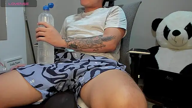 Snapshot of mattiwsmorris_ chatting on October 29, 5:54 am mattiwsmorris  online show from October 29, 5:54 am