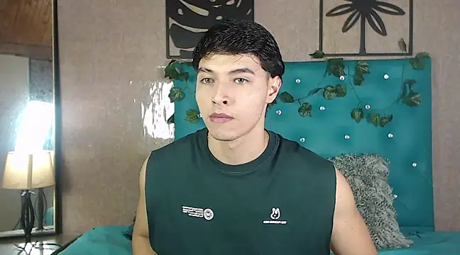 LiamAndrewzz online show from February 23, 12:04 am