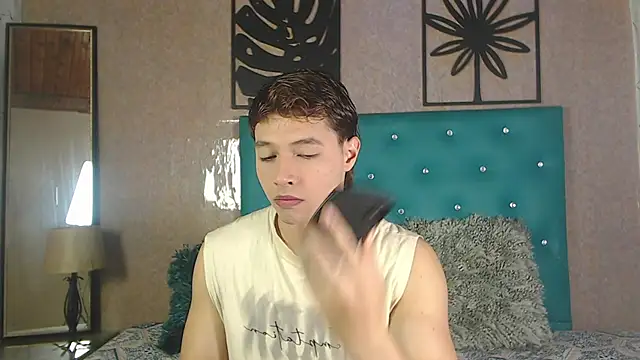 LiamAndrewzz online show from September 9, 5:07 am