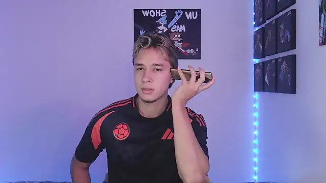 Snapshot of jack_walker190 chatting on October 11, 6:06 am jack walker190 online show from October 11, 6:06 am