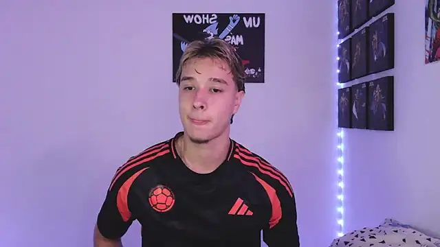 Snapshot of jack_walker190 chatting on September 14, 6:37 am jack walker190 online show from September 14, 6:37 am