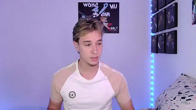 Snapshot of jack_walker190 chatting on September 25, 1:10 pm jack walker190 online show from September 25, 1:10 pm