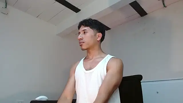 AngelHil online show from May 2, 2:03 am