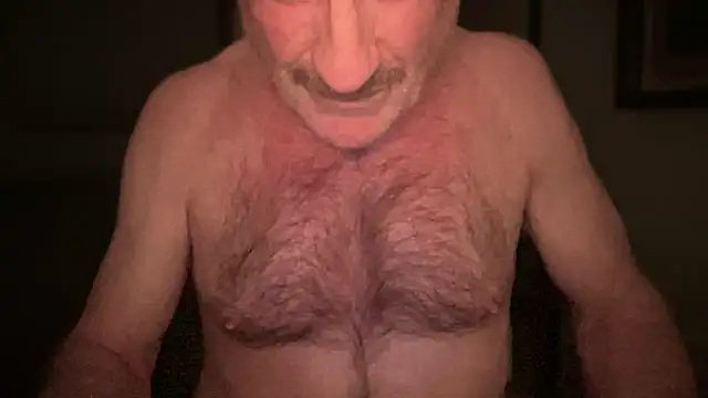 Snapshot of DominantDong chatting on February 17, 11:34 am DominantDong online show from February 17, 11:34 am