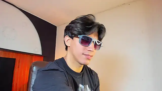 Allex Cano online show from April 15, 7:58 pm