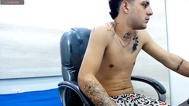 prankish boy online show from March 4, 4:27 am