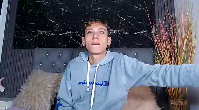 Noahoconor online show from February 22, 1:01 pm