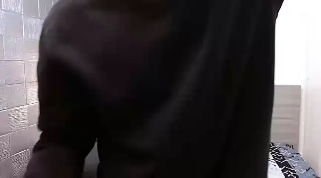 Snapshot of RyanKing19 chatting on March 8, 3:37 am RyanKing19 online show from March 8, 3:37 am