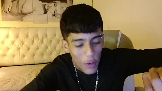 Snapshot of RyanKing19 chatting on February 19, 1:06 pm RyanKing19 online show from February 19, 1:06 pm