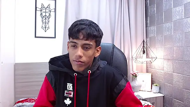 Snapshot of RyanKing19 chatting on February 22, 3:01 am RyanKing19 online show from February 22, 3:01 am