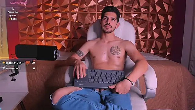 AlejandroStormm online show from March 15, 7:31 am