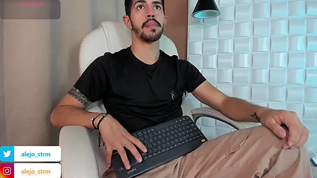 AlejandroStormm online show from October 17, 8:24 pm