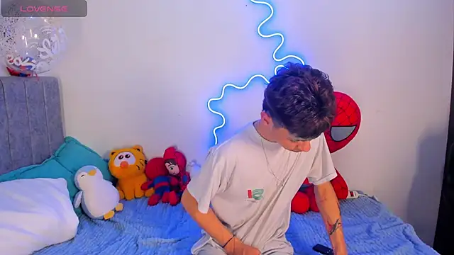 callum 77 online show from November 11, 4:39 am