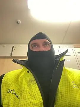 daniel21p online show from March 2, 2:00 am