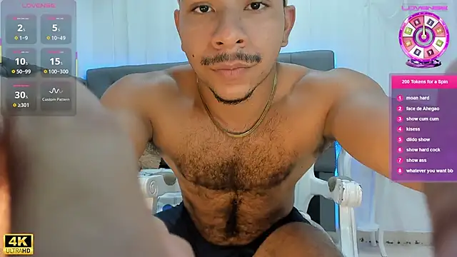 Snapshot of Javier_Hot27 chatting on October 24, 7:48 pm Javier Hot27 online show from October 24, 7:48 pm