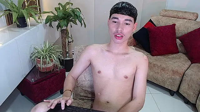 Snapshot of cod_dolll chatting on September 27, 11:35 pm cod dolll online show from September 27, 11:35 pm