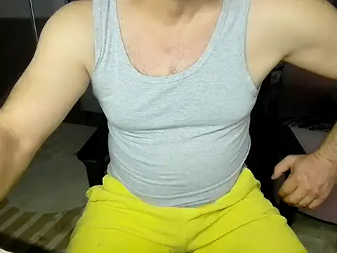 Snapshot of alykemylove01 chatting on October 28, 4:20 pm alykemylove01 online show from October 28, 4:20 pm