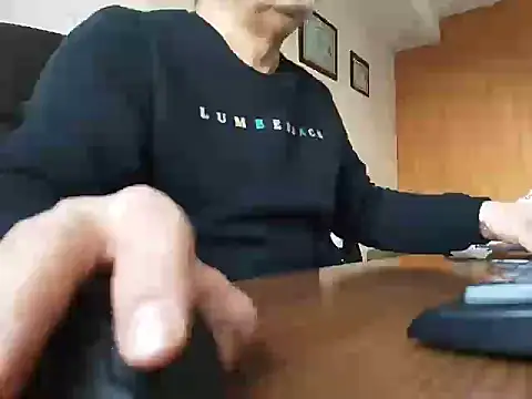 Snapshot of alykemylove01 chatting on February 25, 11:19 am alykemylove01 online show from February 25, 11:19 am