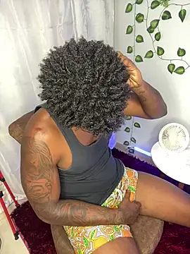 Snapshot of LOGAN_DRAKE chatting on March 10, 8:06 am LOGAN DRAKE online show from March 10, 8:06 am