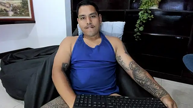 Snapshot of maxflurry_ chatting on March 21, 10:28 am maxflurry  online show from March 21, 10:28 am
