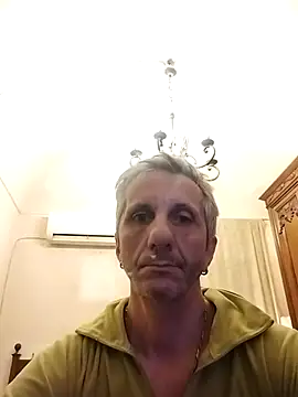 Snapshot of maxdaddy690 chatting on March 14, 1:46 pm maxdaddy690 online show from March 14, 1:46 pm