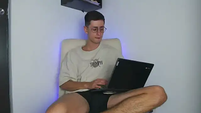 Andy collins   online show from October 28, 2:25 am