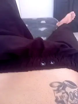 Snapshot of Magrinholl chatting on February 27, 1:49 pm Magrinholl online show from February 27, 1:49 pm