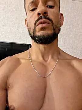 juniortche1313 online show from February 23, 10:00 pm