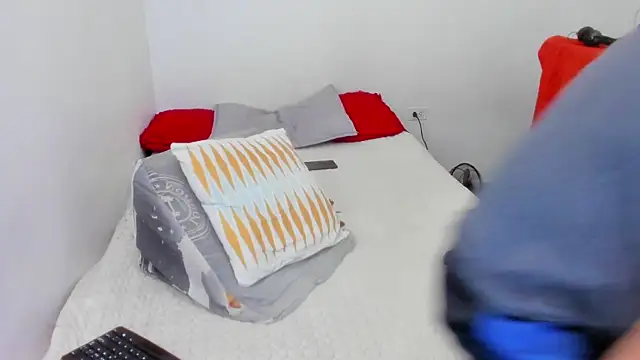 damian c12 online show from March 6, 11:31 pm