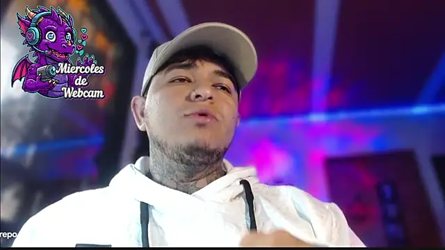 Snapshot of Strip_Classes_Col chatting on October 15, 3:08 pm Strip Classes Col online show from October 15, 3:08 pm