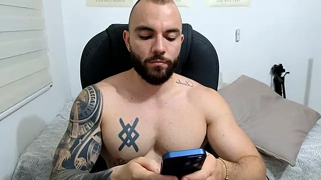 Isaac Carter online show from February 2, 11:46 pm