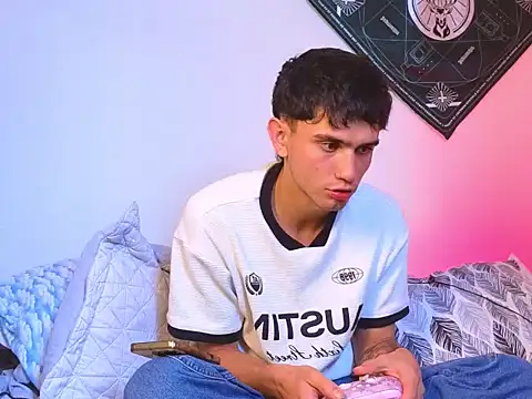 samevansx  online show from January 10, 7:28 pm