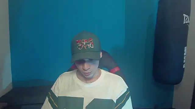 Snapshot of Burperking420_ chatting on October 6, 8:46 pm Burperking420  online show from October 6, 8:46 pm