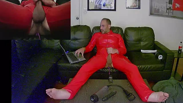 Snapshot of rubberdom69 chatting on October 24, 1:29 am rubberdom69 online show from October 24, 1:29 am