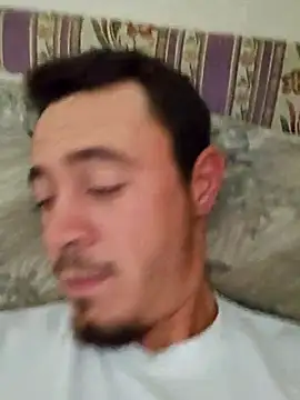 Snapshot of Thunderbolt121 chatting on October 4, 12:21 pm Thunderbolt121 online show from October 4, 12:21 pm