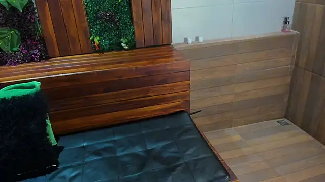 labrinthteasing online show from March 18, 8:16 pm