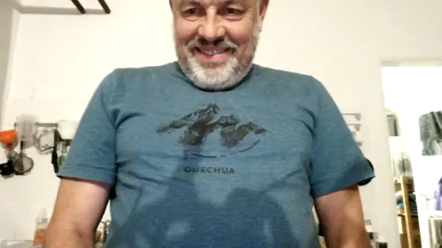 Berg Boy online show from September 30, 8:45 pm