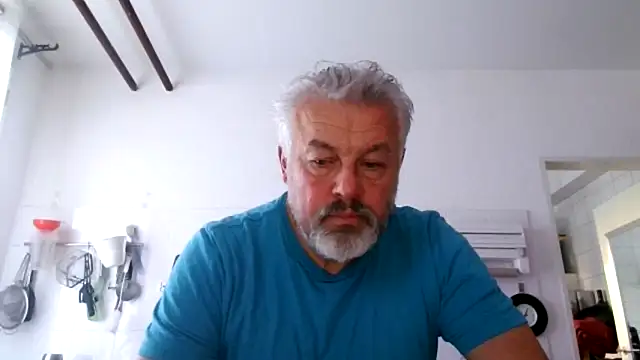 Berg Boy online show from November 22, 8:03 am