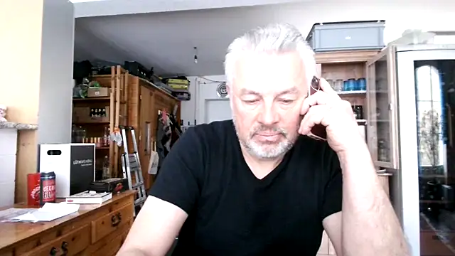 Berg Boy online show from March 16, 8:32 am